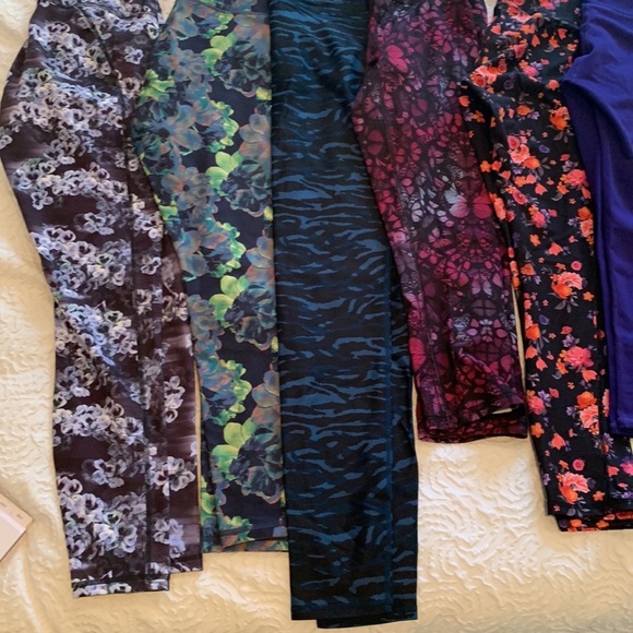 Fabletics grab bag; XS - Picture 3 of 5